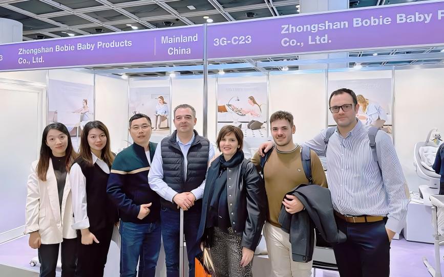 BOBIE's growth and development cannot be separated from the care and support of our warm-hearted friends around the world! In order to design and manufacture more quality mother and baby products, we are always looking forward to hearing from you.